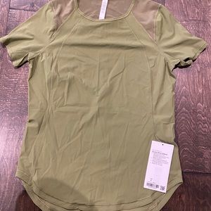 Lululemon Sculpt Short Sleeve - Size 6